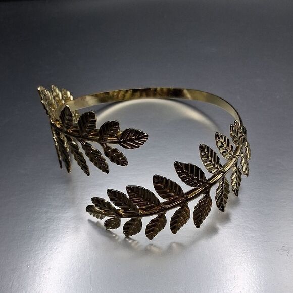 Elegant Gold Leaf Bracelet Set Of Five Cuff Bracelets - Picture 5 of 6